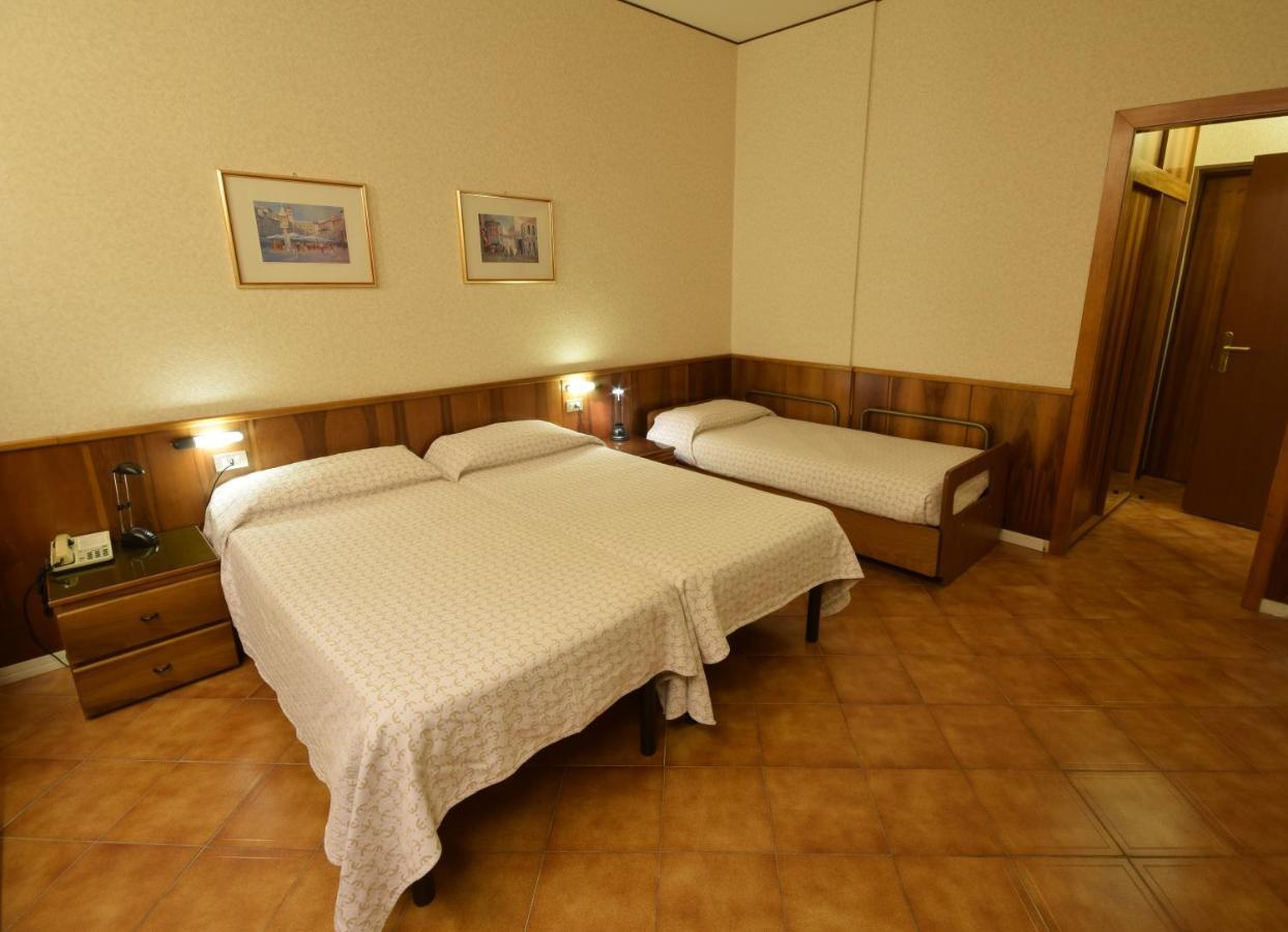 Euromotel Croce Bianca Verona Esterno foto