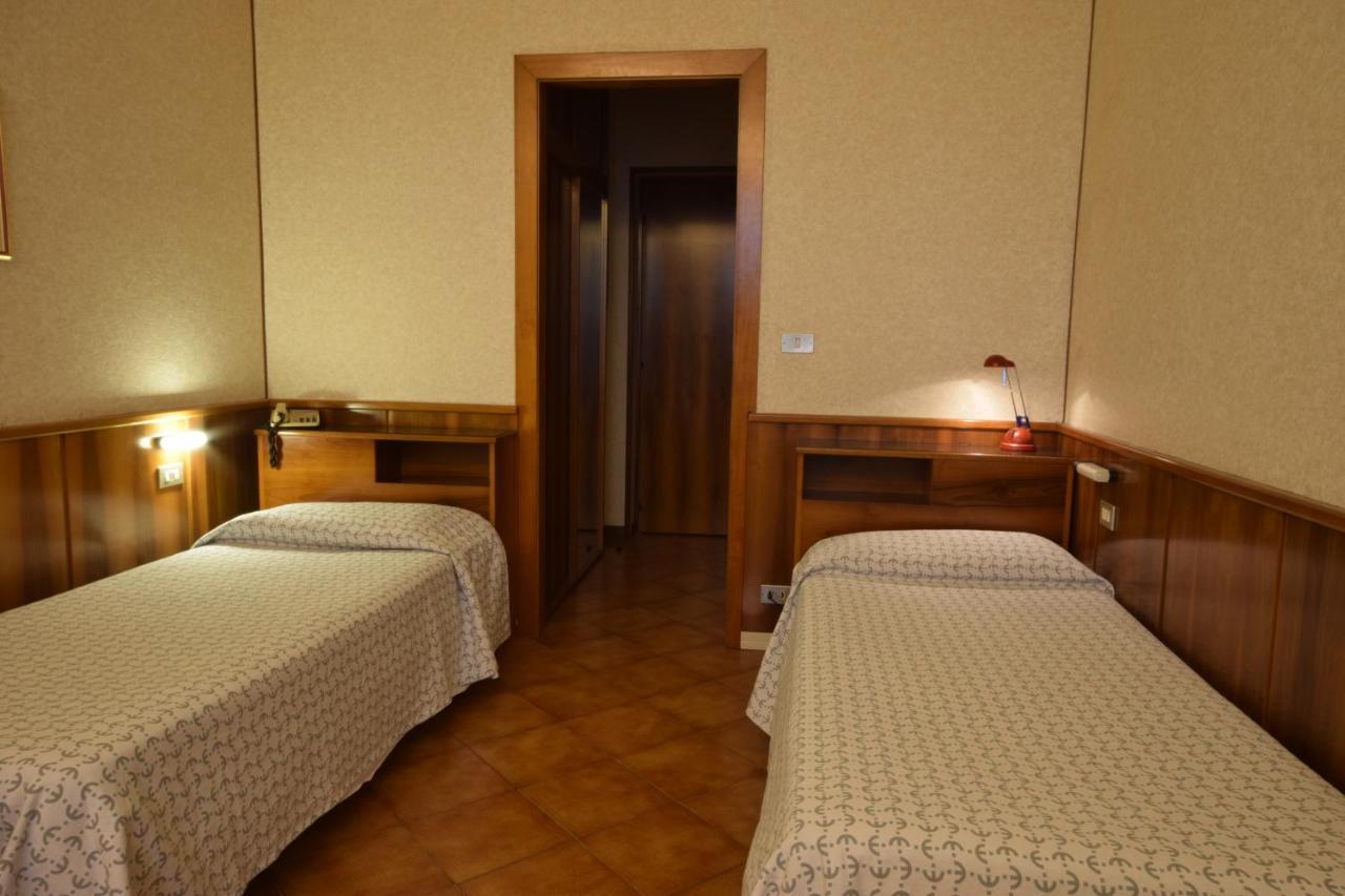 Euromotel Croce Bianca Verona Esterno foto