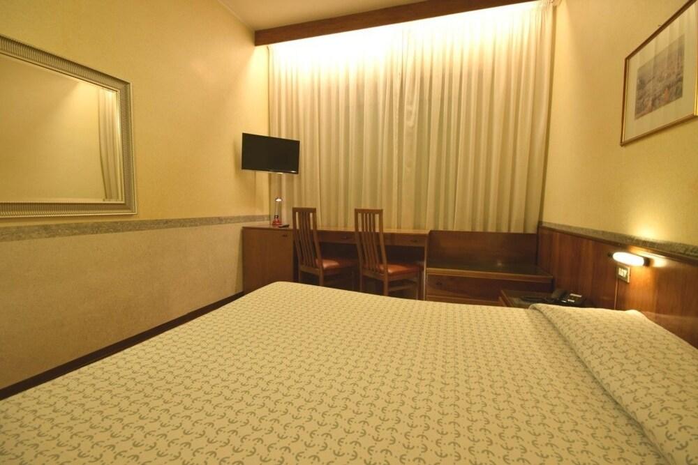 Euromotel Croce Bianca Verona Esterno foto