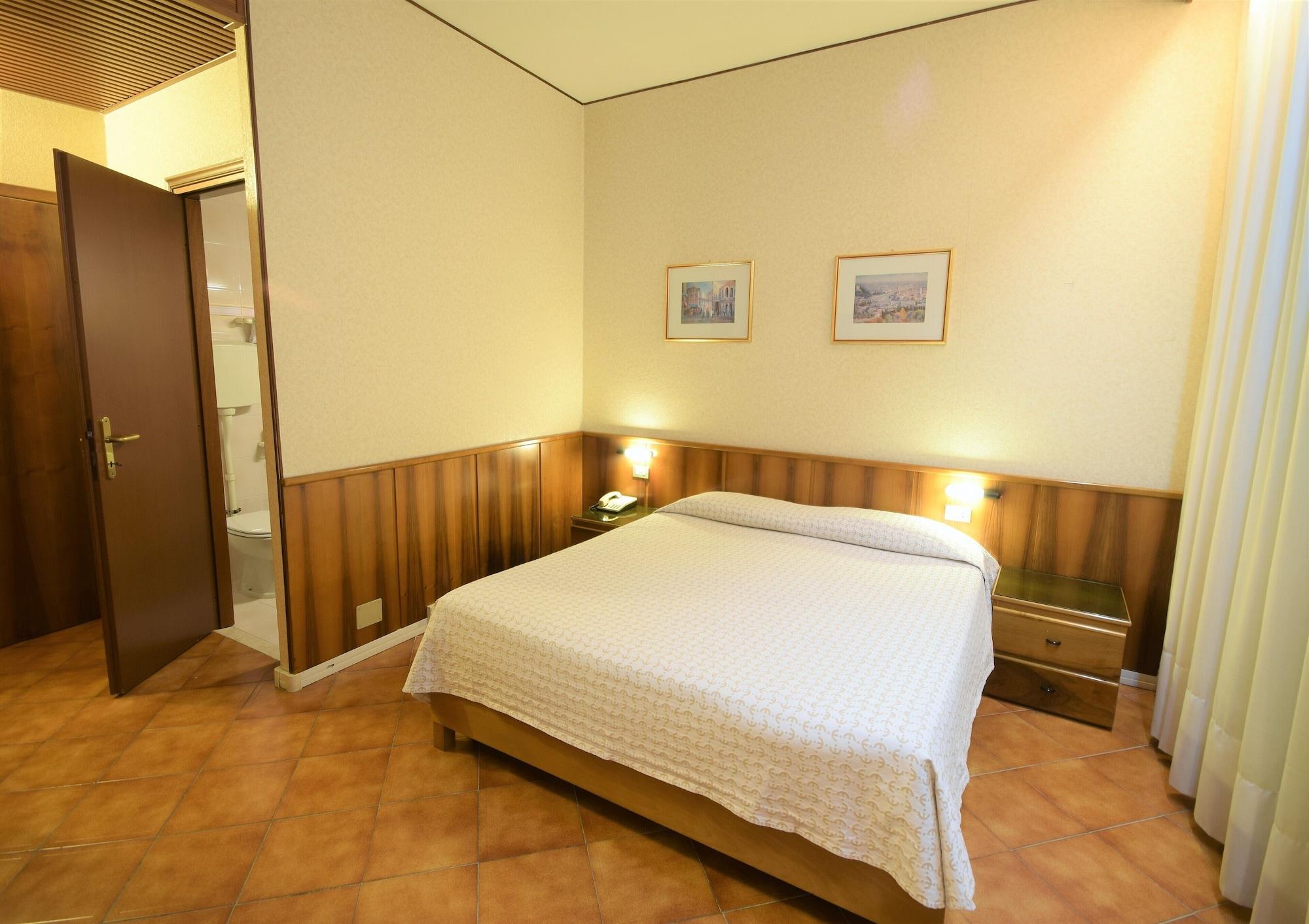 Euromotel Croce Bianca Verona Esterno foto