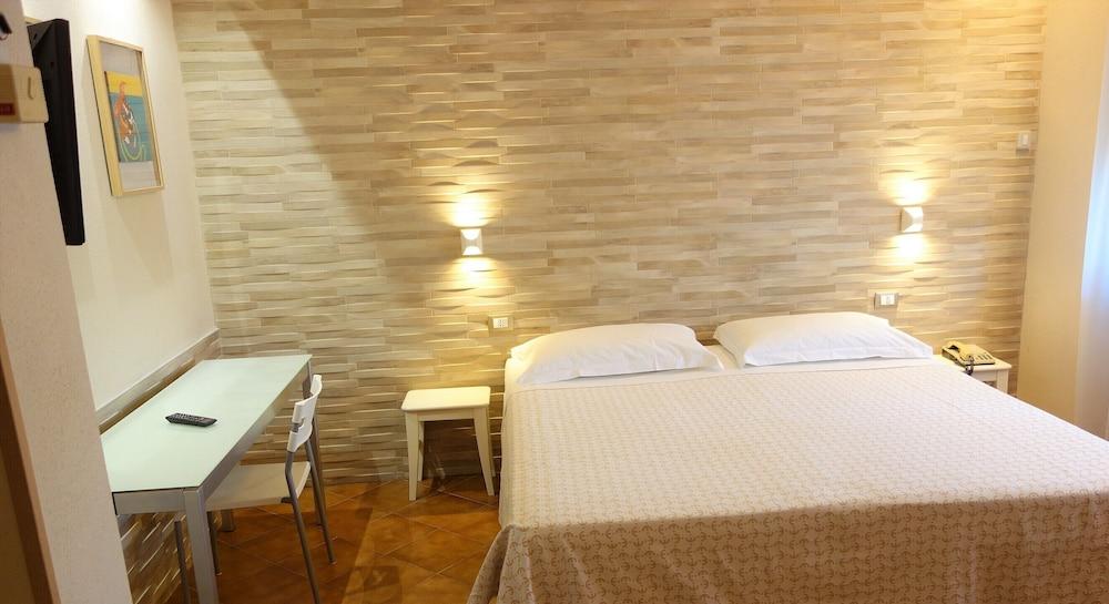 Euromotel Croce Bianca Verona Esterno foto