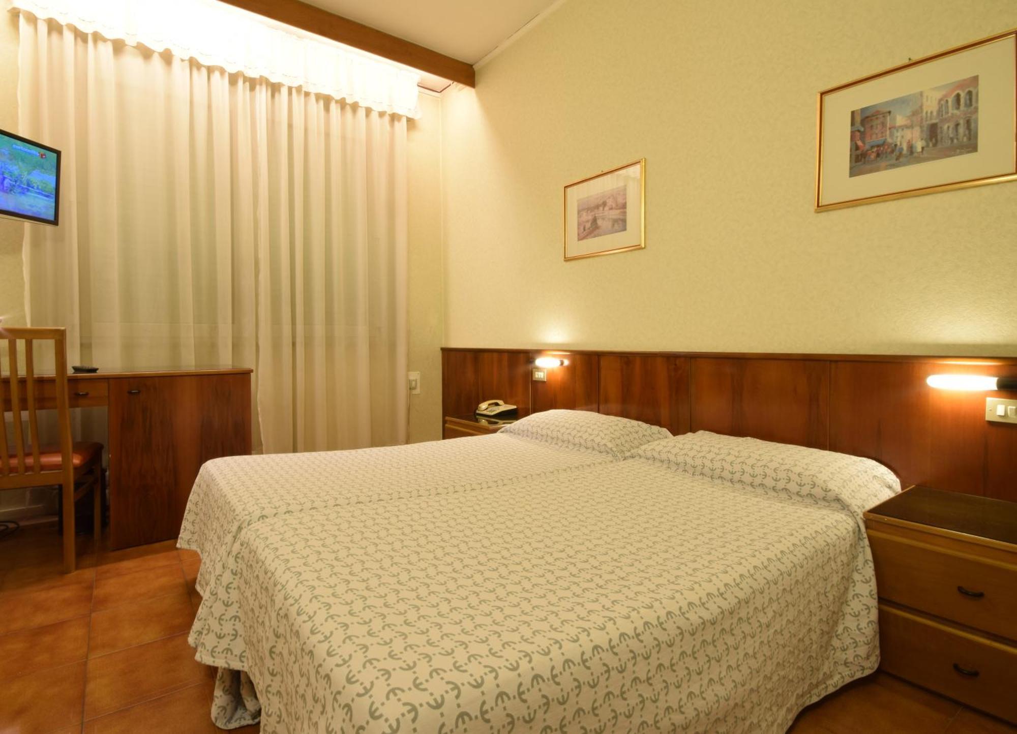 Euromotel Croce Bianca Verona Esterno foto